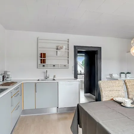 Apartman 2 Bedroom Beautiful In *